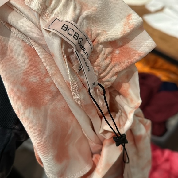 BCBGeneration Tie Dye High Waisted Shorts - Picture 3 of 3